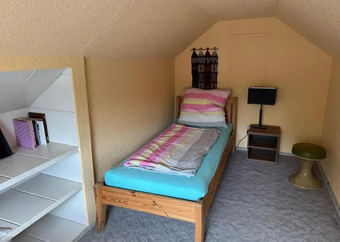 Hagemann Querfurter Strasse 13 *